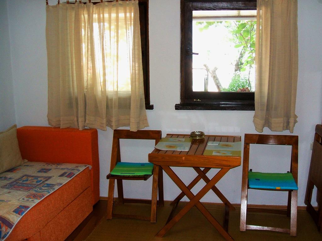 Zura Apartments Охрид Екстериор снимка